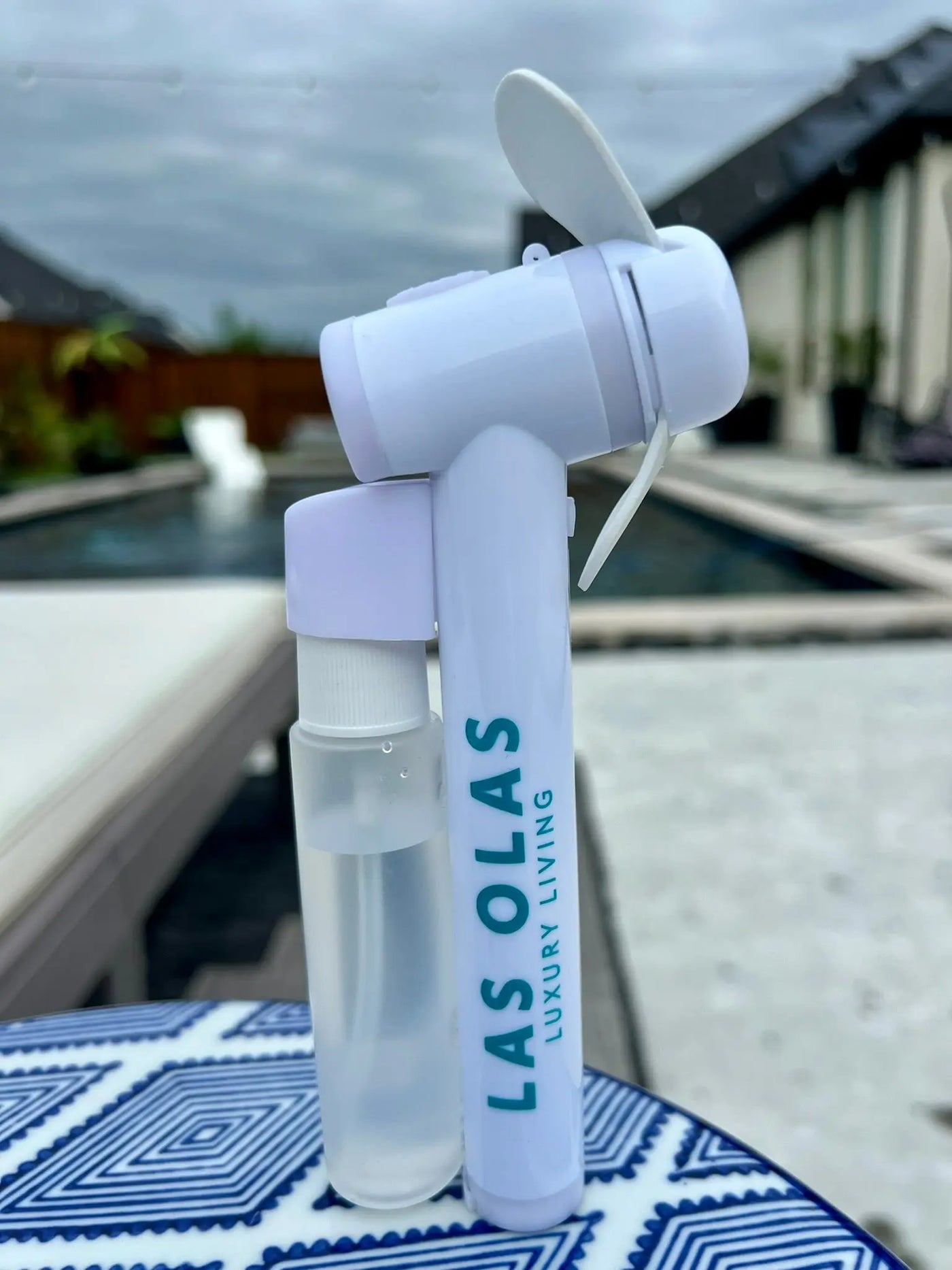 Las Olas Portable Handheld Misting Fan Las Olas Luxury Living