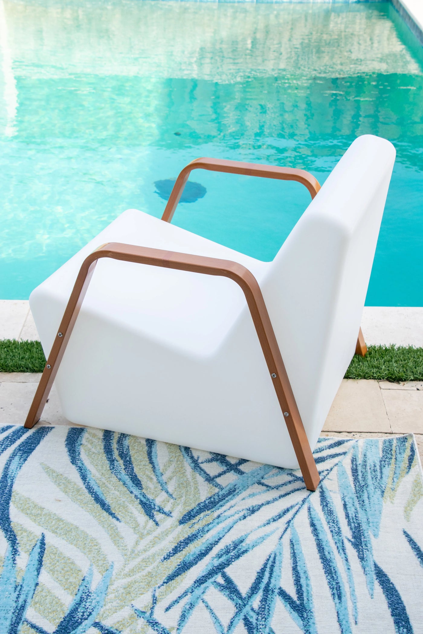 Tarida Illuminated Armchair Las Olas Luxury Living
