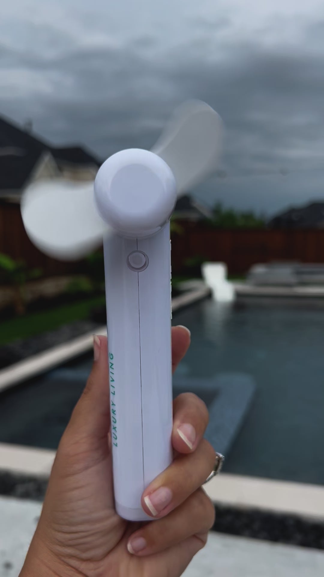 Las Olas Handheld Portable Misting Fan